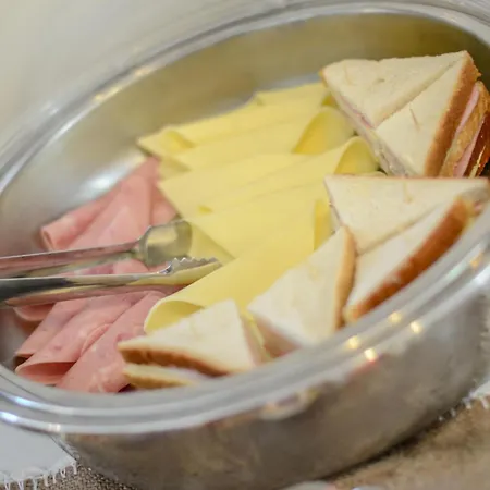 Affittacamere Glaronissi 4*