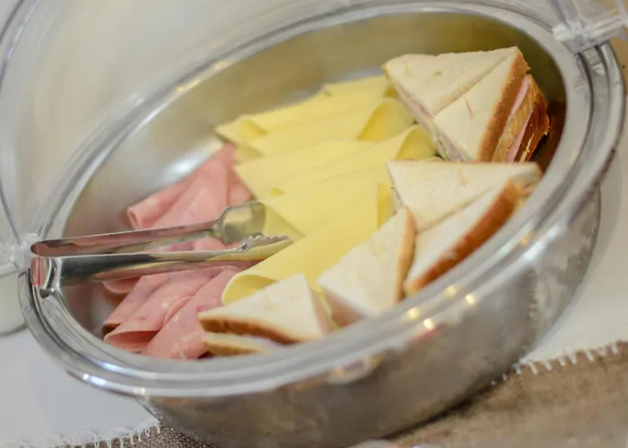 Гостевой дом Glaronissi 4*